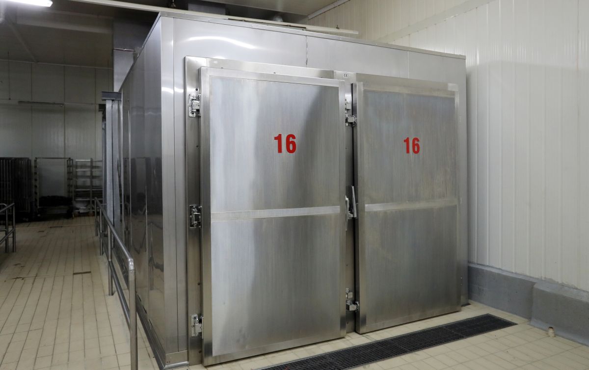 refrigeration flint white wall big unit