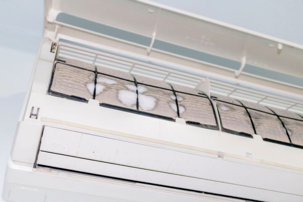 ac maintenance unit with dirty filter and ice