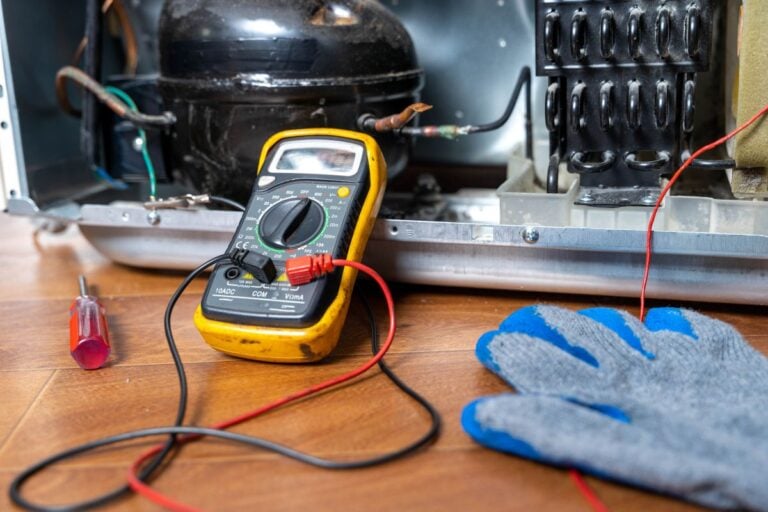 refrigeration system maintenance tools and gloves